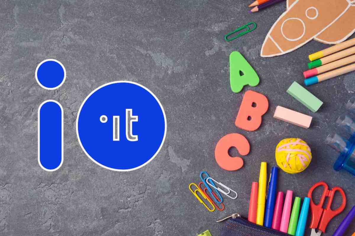 Materiali scolastici e logo App IO
