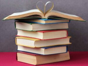 Carta della Cultura 2025, via al bonus per l'acquisto di libri